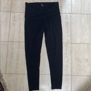 Aritzia TNA equator legging